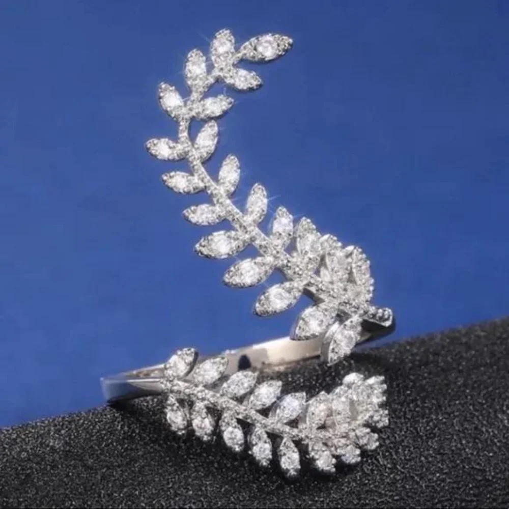 NEW ADJUSTABLE 925 STERLING SILVER DIAMOND RING, BEAUTIFUL RING, SHINY RING. - Picture 3 of 4